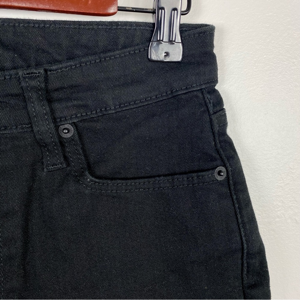 Women’s High-Rise Midi Jean Black Shorts - Universal Thread Size 4 - Picture 6 of 12